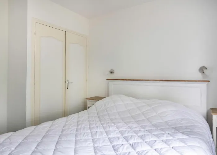 - Pont Mahe - 300m - 8 Personnes